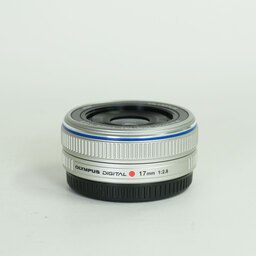 OLYMPUS M.ZUIKO DIGITAL 17mm F2.8 シルバー