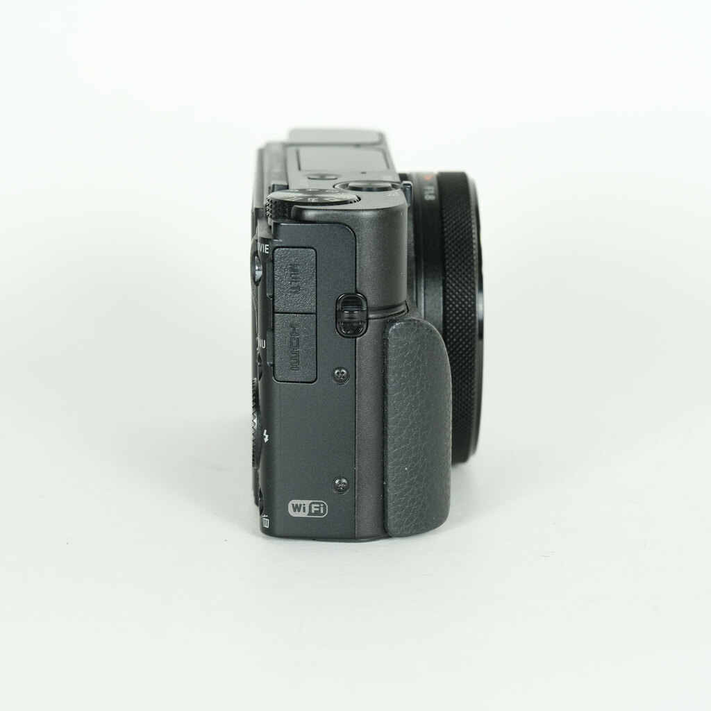 SONY Cyber-shot DSC-RX100M4