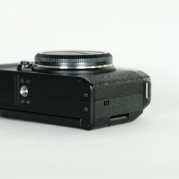 FUJIFILM X-M5