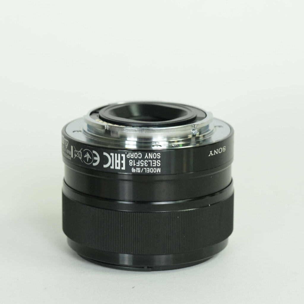 SONY E 35mm F1.8 OSS SEL35F18