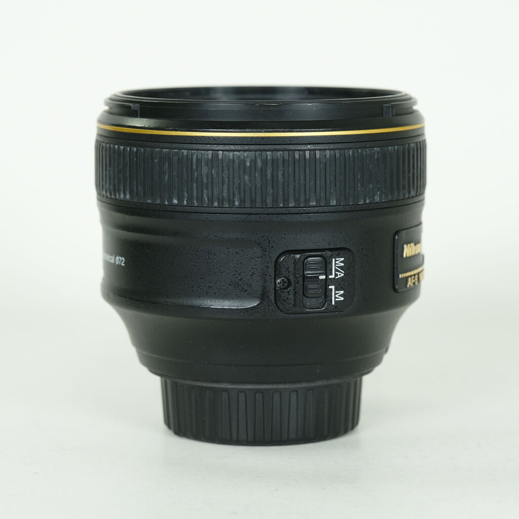Nikon AF-S NIKKOR 58mm f/1.4G Nikon AF-S NIKKOR 58mm f/1.4G