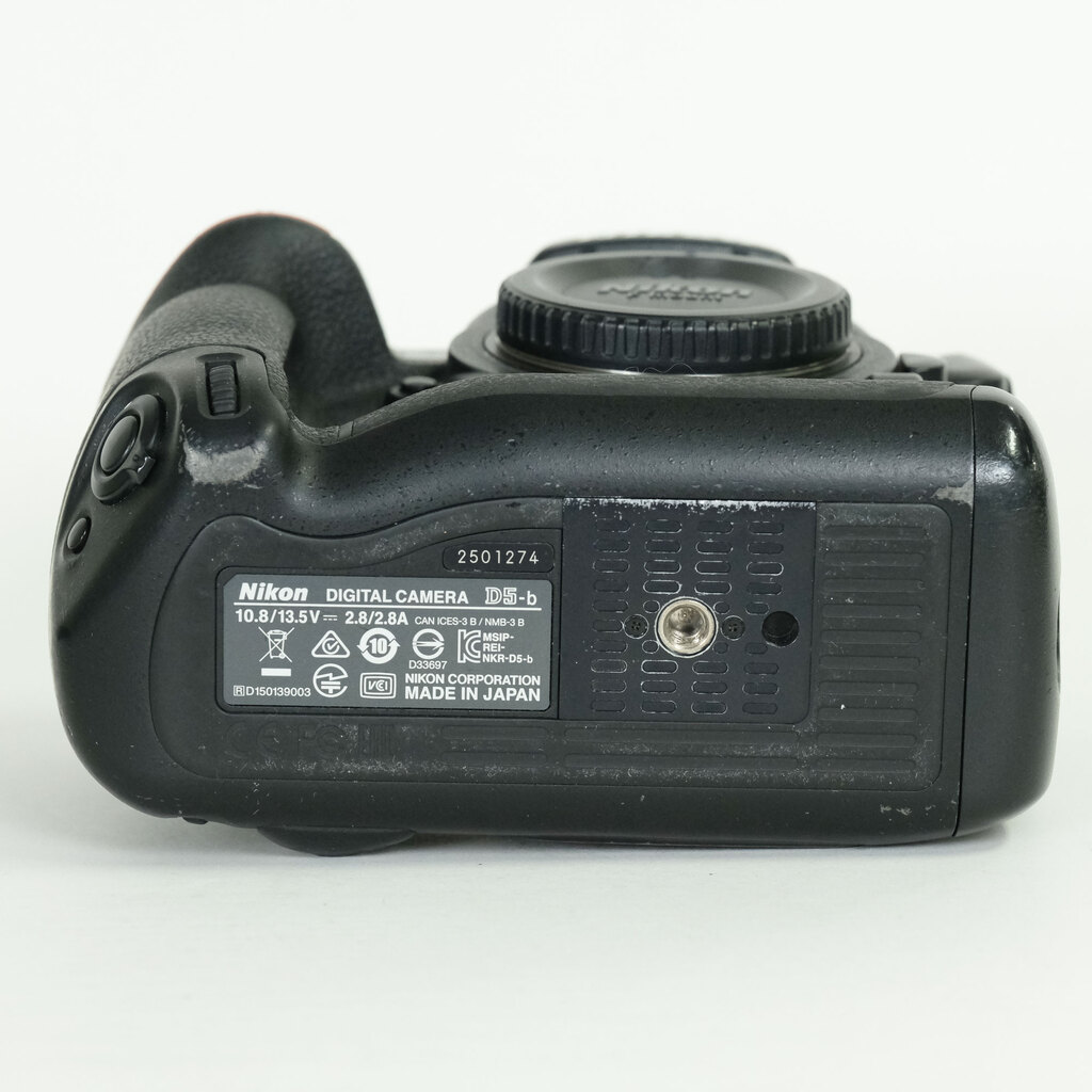 Nikon D5 ボディ（CF-Type）