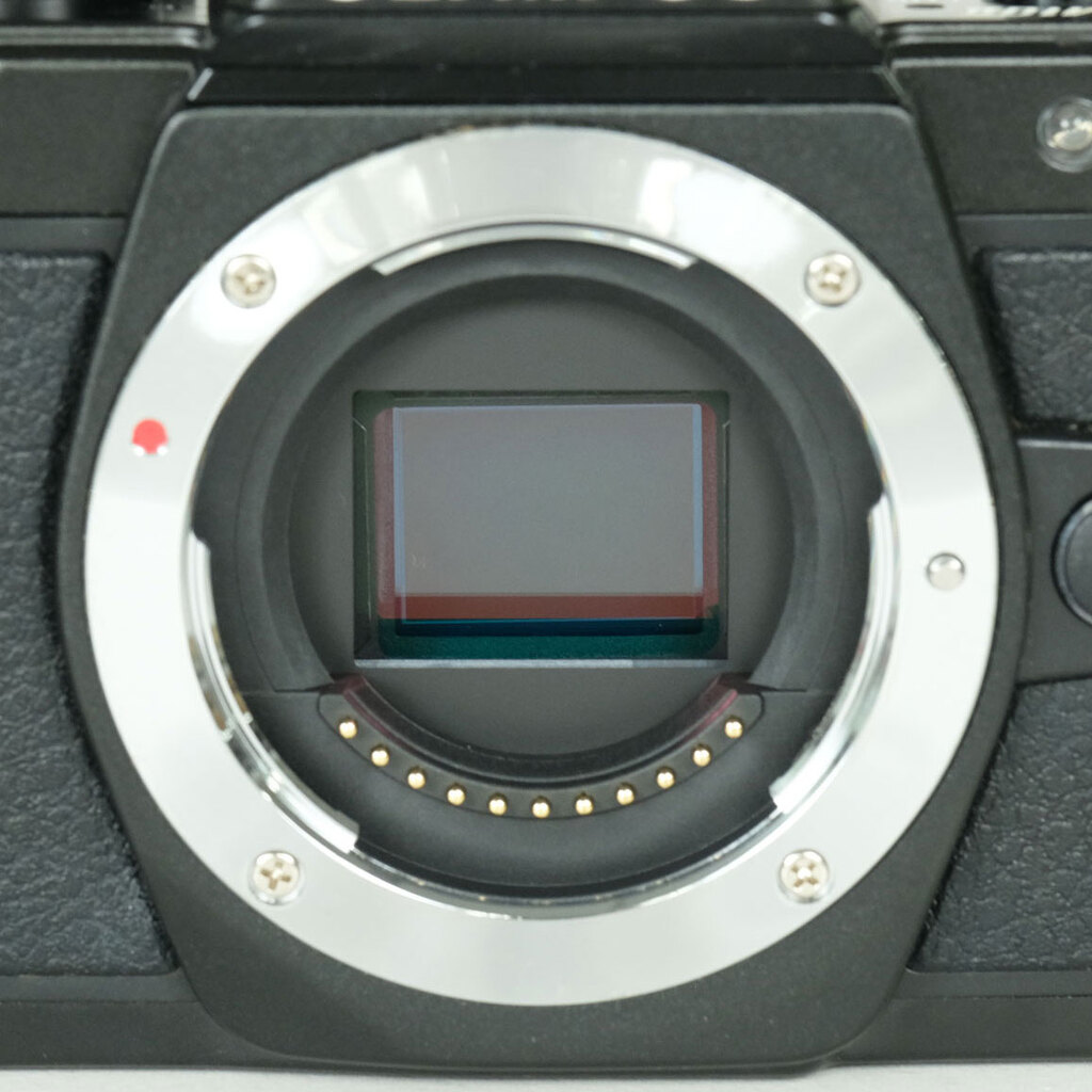OLYMPUS OM-D E-M10 Mark II