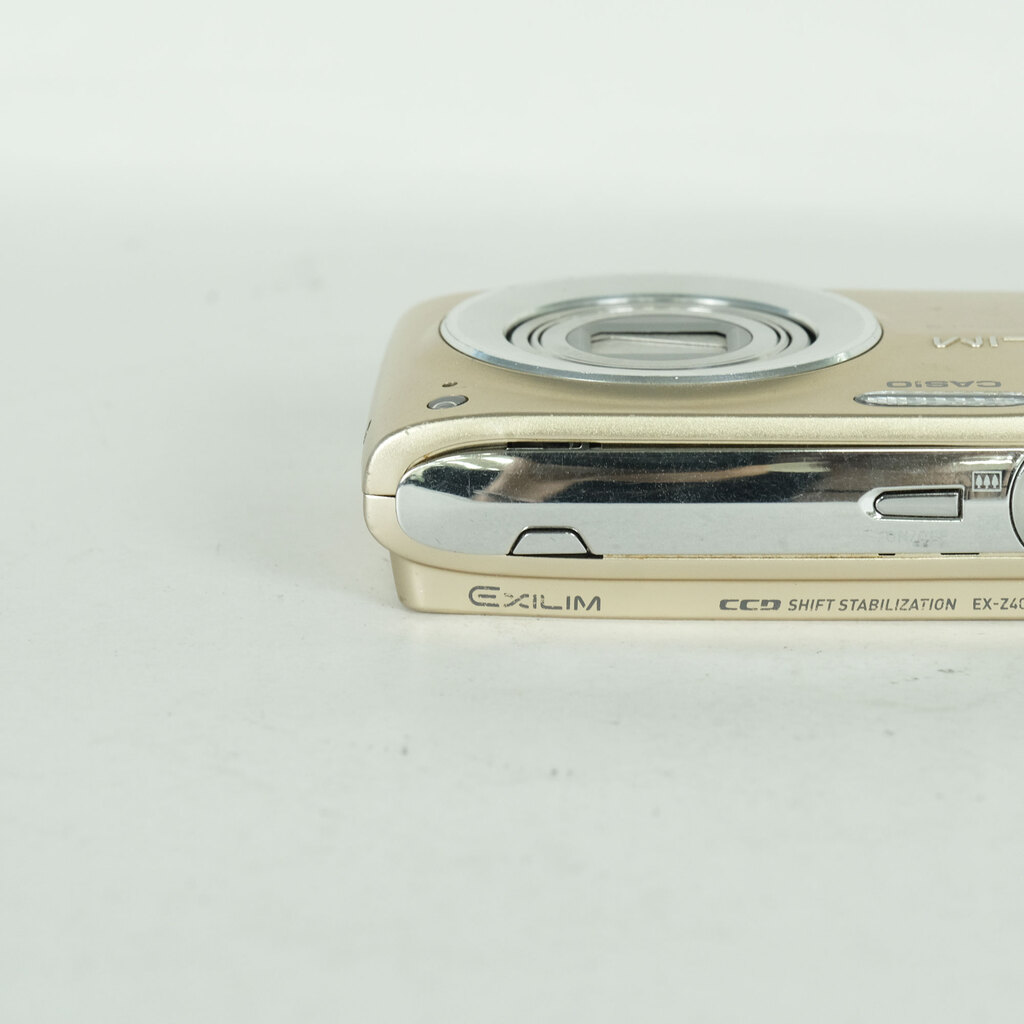 CASIO EXILIM EX-Z400GD ゴールドの出品 | ONE SCENE（ワンシーン）