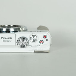 Panasonic LUMIX DMC-GF6-W ボディ ホワイト