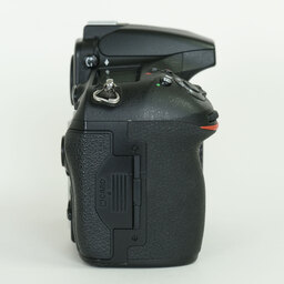 Nikon D810