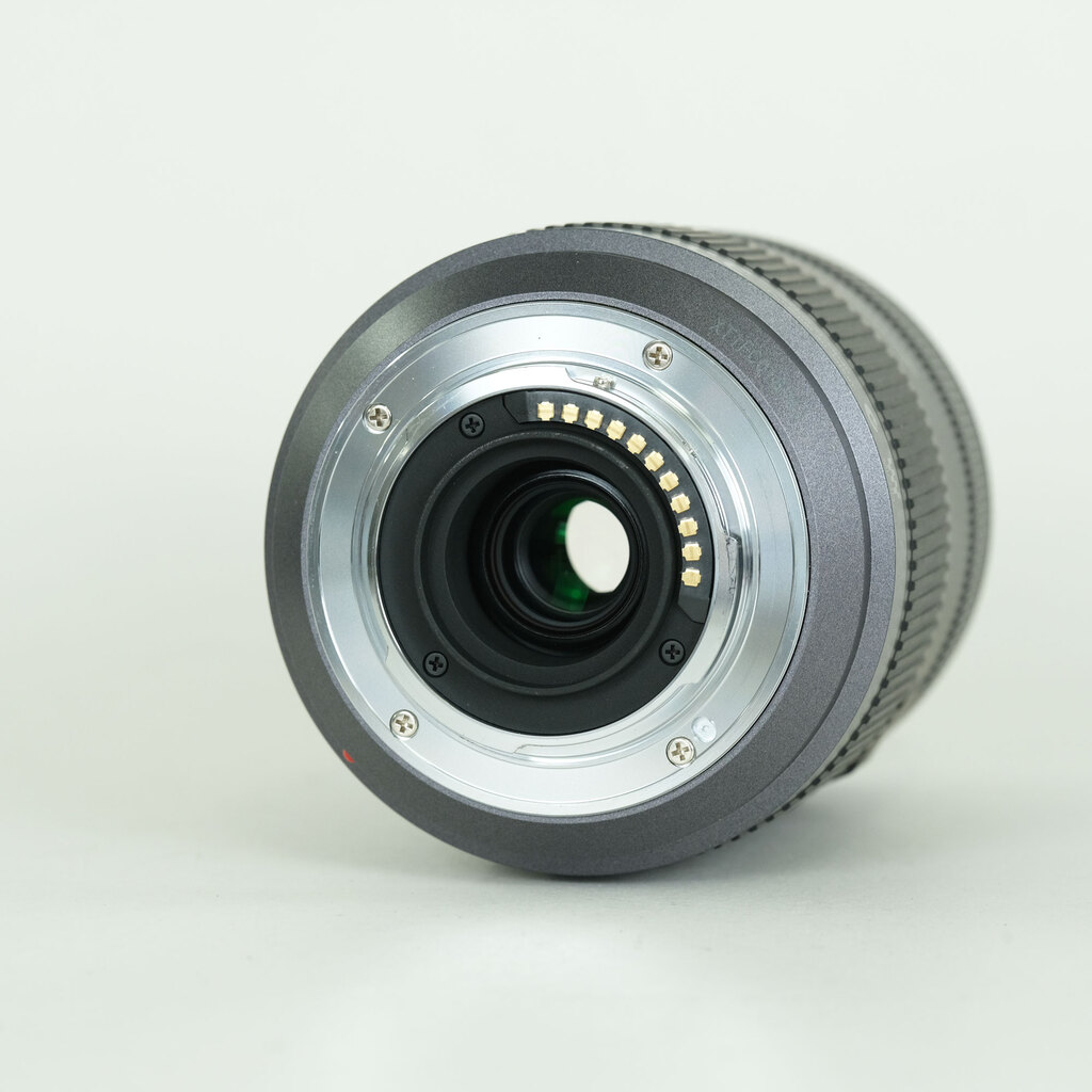 Panasonic LUMIX G VARIO 45-200mm F4.0-F5.6 MEGA O.I.S. H-FS045200 Panasonic LUMIX G VARIO 45-200mm F4.0-F5.6 MEGA O.I.S. H-FS045200