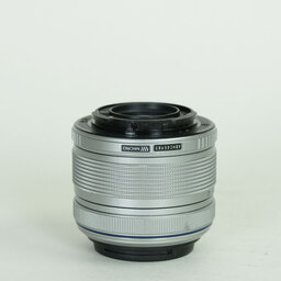 OLYMPUS M.ZUIKO DIGITAL 14-42mm F3.5-5.6IIR シルバー