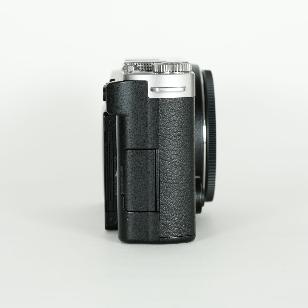 Panasonic LUMIX DC-S9