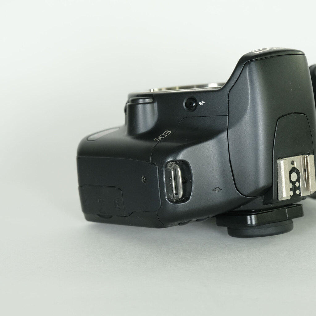 Canon EOS Kiss X2 ボディの出品 | ONE SCENE（ワンシーン）