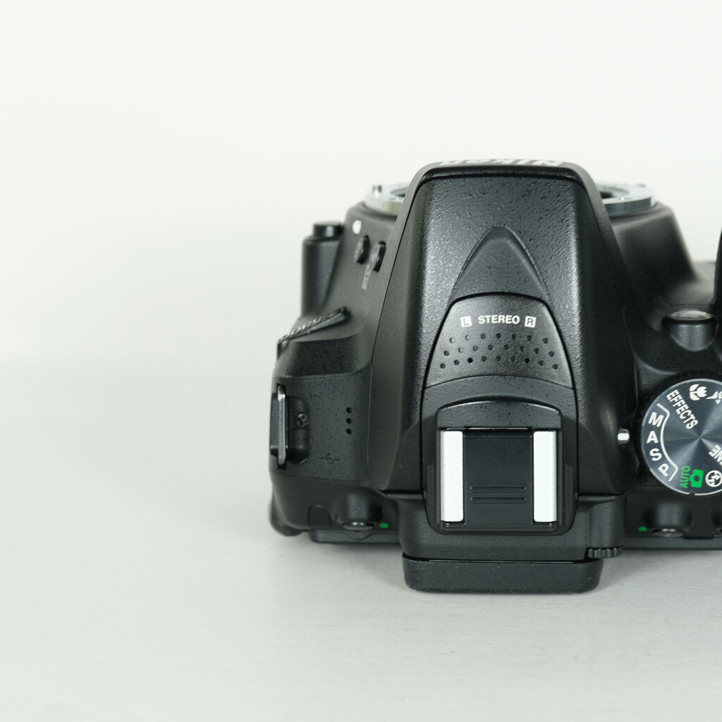 Nikon D5300の出品 | ONE SCENE（ワンシーン）