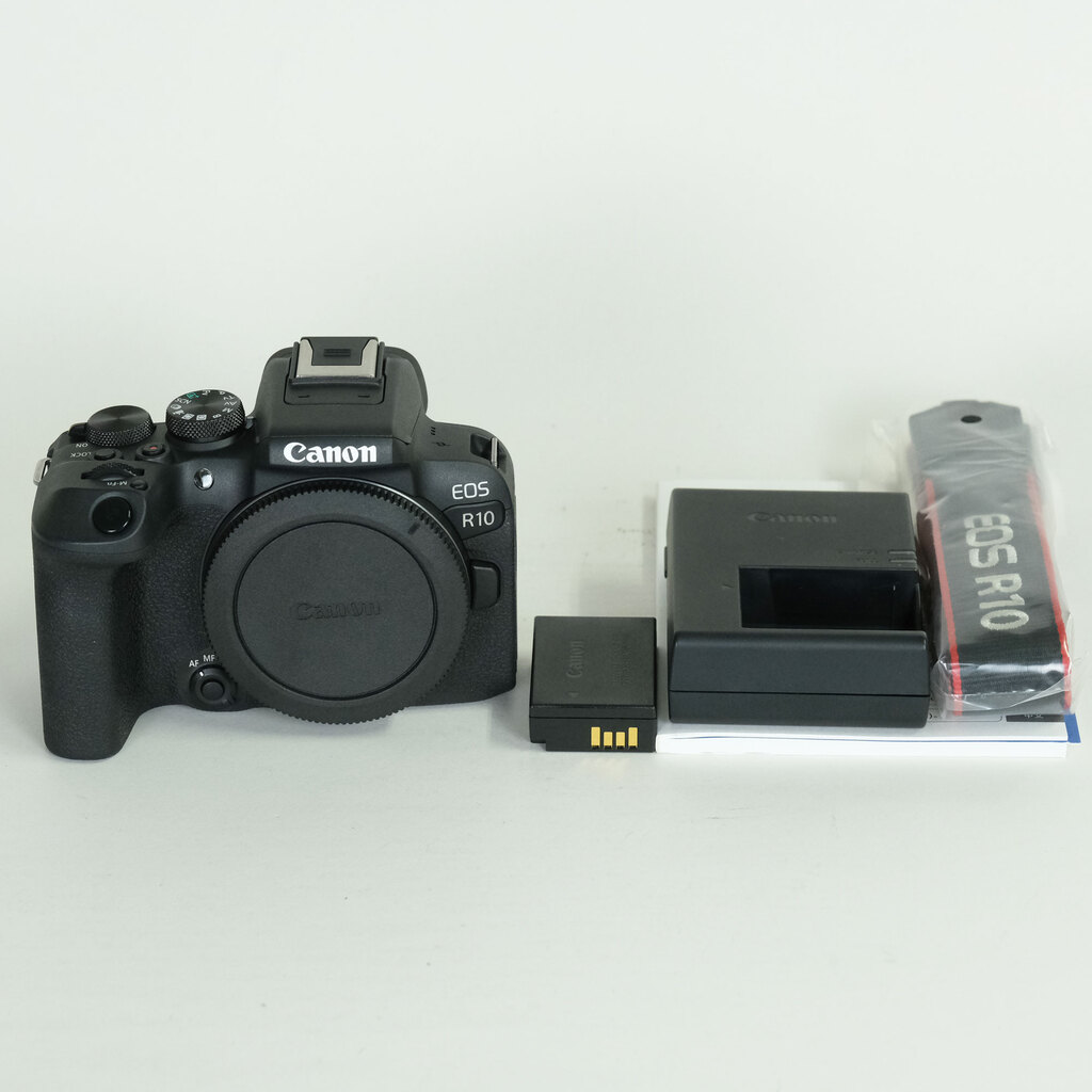 Canon EOS R10