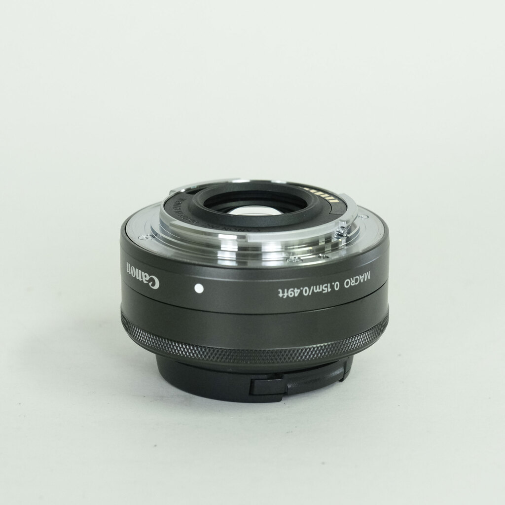 Canon EF-M22mm F2 STM