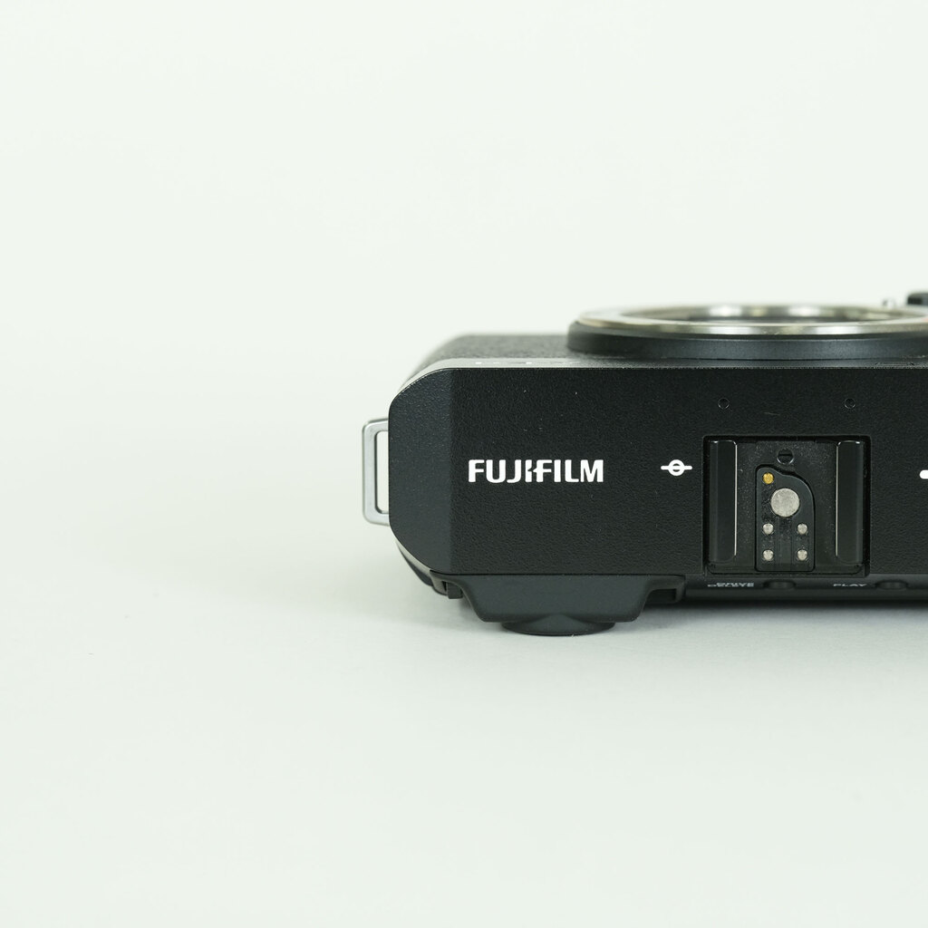 FUJIFILM X-E4