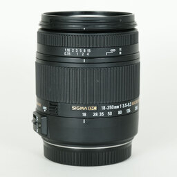 SIGMA 18-250mm F3.5-6.3 DC MACRO OS HSM (キヤノンEF用)