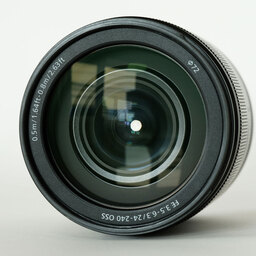 SONY FE 24-240mm F3.5-6.3 OSS SEL24240