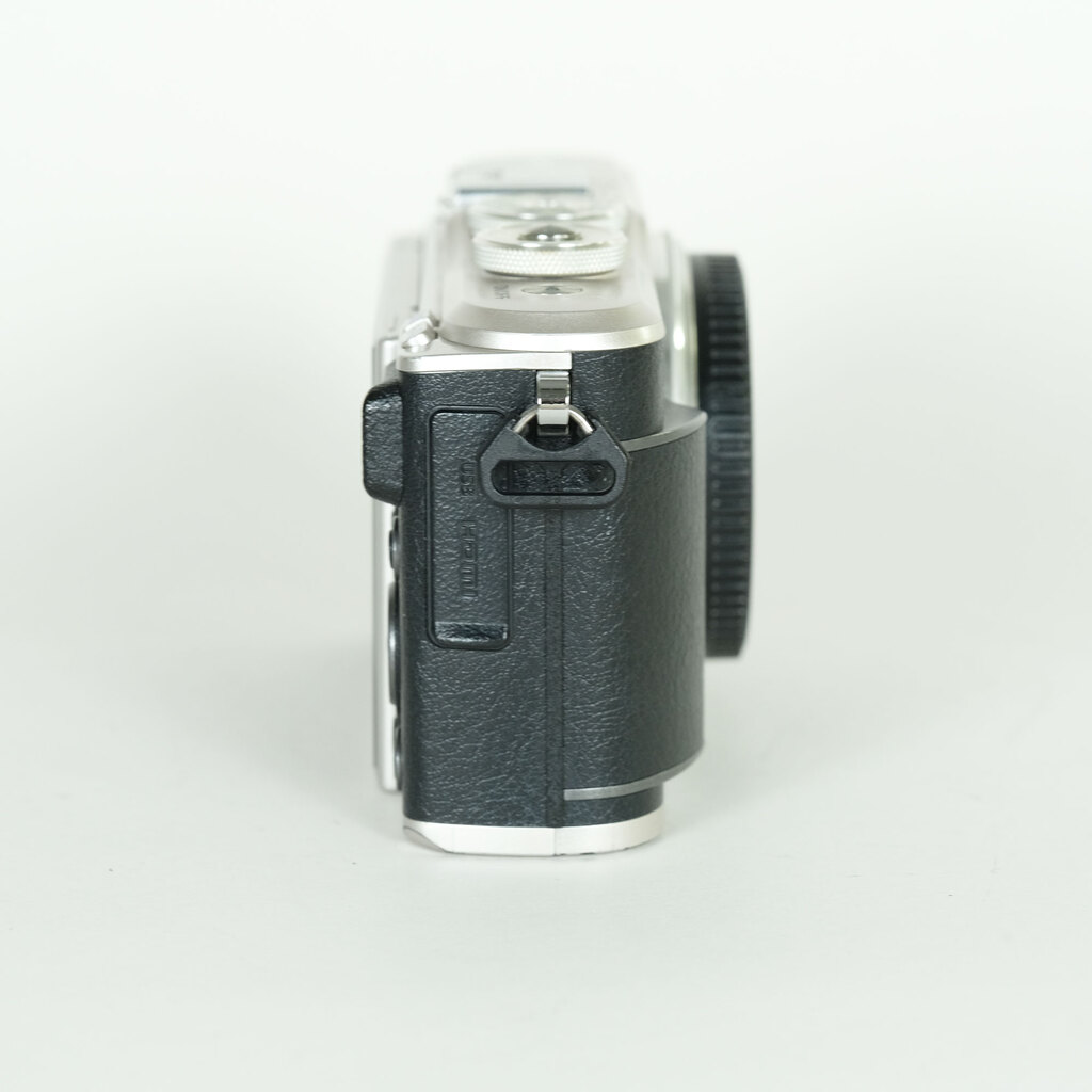 OLYMPUS PEN E-PL9