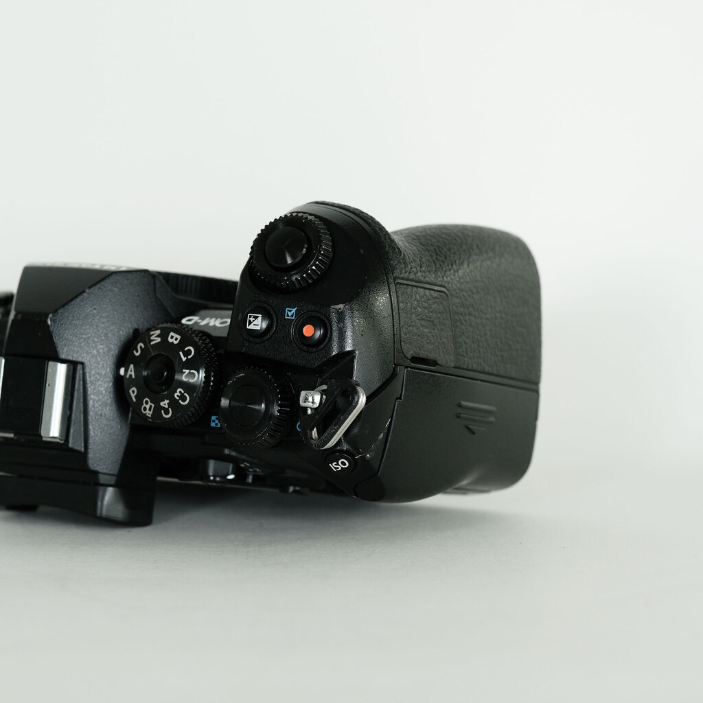 OLYMPUS OM-D E-M1 Mark III