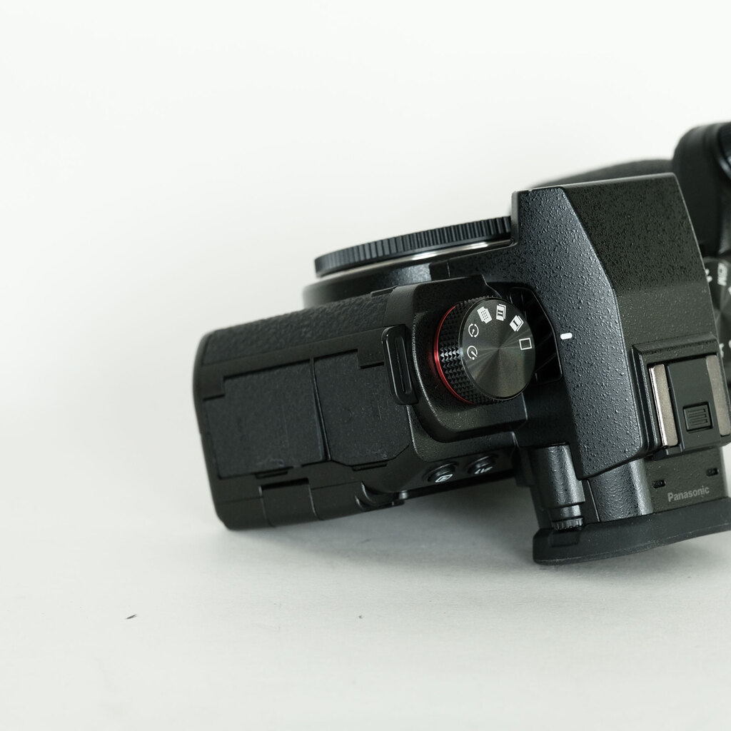 Panasonic LUMIX S5II DC-S5M2