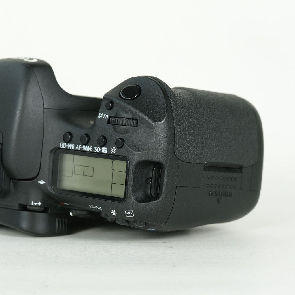 Canon EOS 7D ボディの出品 | ONE SCENE（ワンシーン）