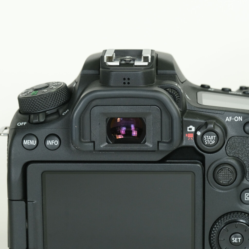 Canon EOS 90D