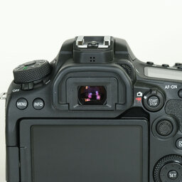 Canon EOS 90D