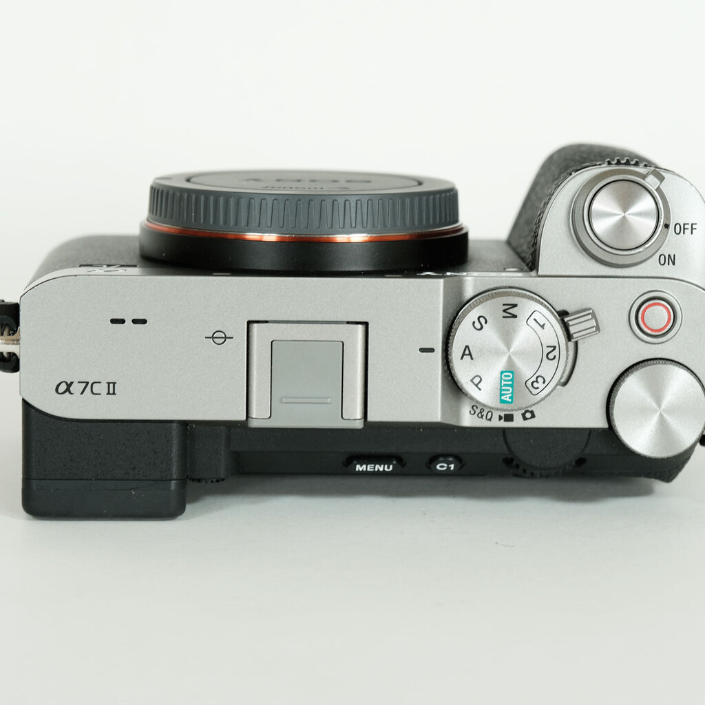 SONY α7Cⅱ　ILCE-7CM2L　【美品】 α7C II ミラーレス一眼カメラ ズームレンズキット ブラック ILCE-7CM2L