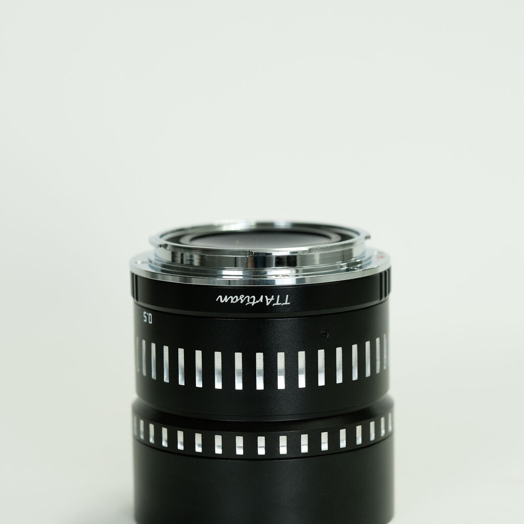 銘匠光学 TTArtisan 50mm F0.95 C (ライカSL/TL 用) ブラック×シルバー