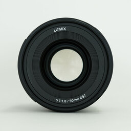 Panasonic LUMIX S 50mm F1.8 Panasonic LUMIX S 50mm F1.8