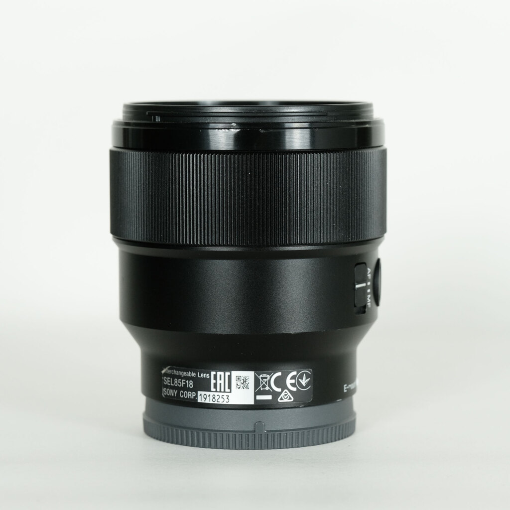 SONY FE 85mm F1.8 SEL85F18