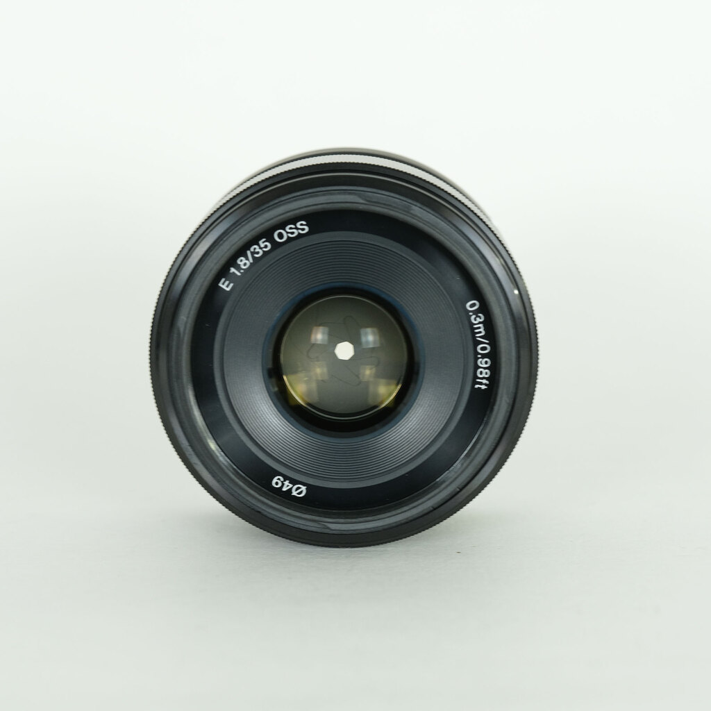 SONY E 35mm F1.8 OSS SEL35F18