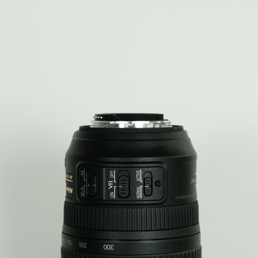 Nikon AF-S VR Zoom-Nikkor 70-300mm F4.5-5.6G IF-ED
