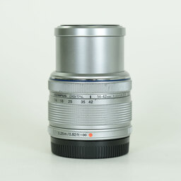 OLYMPUS M.ZUIKO DIGITAL 14-42mm F3.5-5.6IIR シルバー