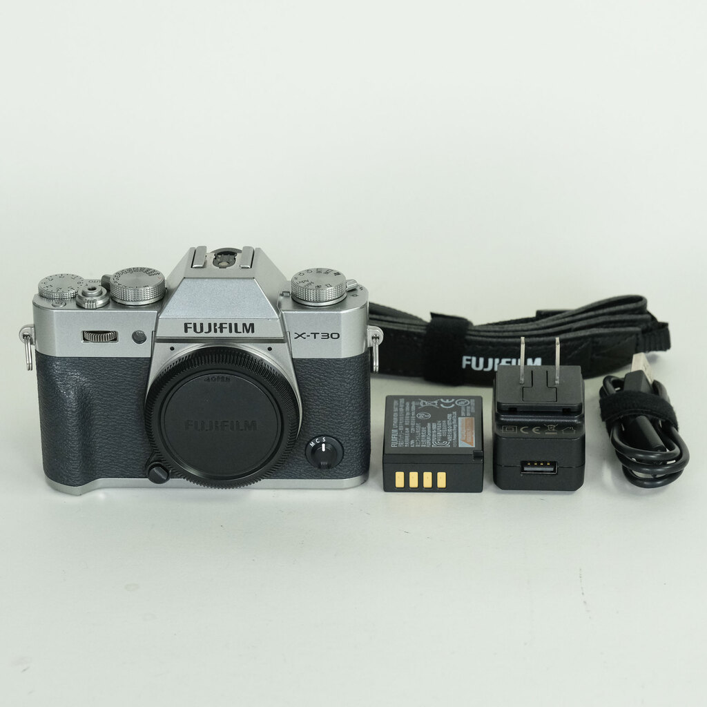 FUJIFILM X-T30