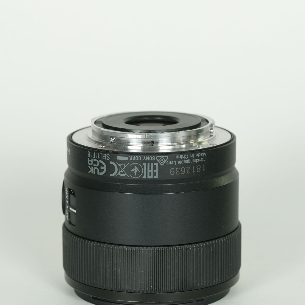 SONY E 11mm F1.8 SEL11F18