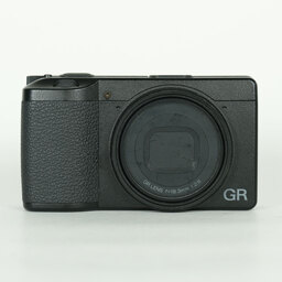 RICOH GR III