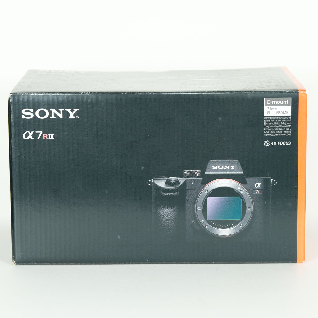 SONY α7R III(ILCE-7RM3) SONY α7R III(ILCE-7RM3)