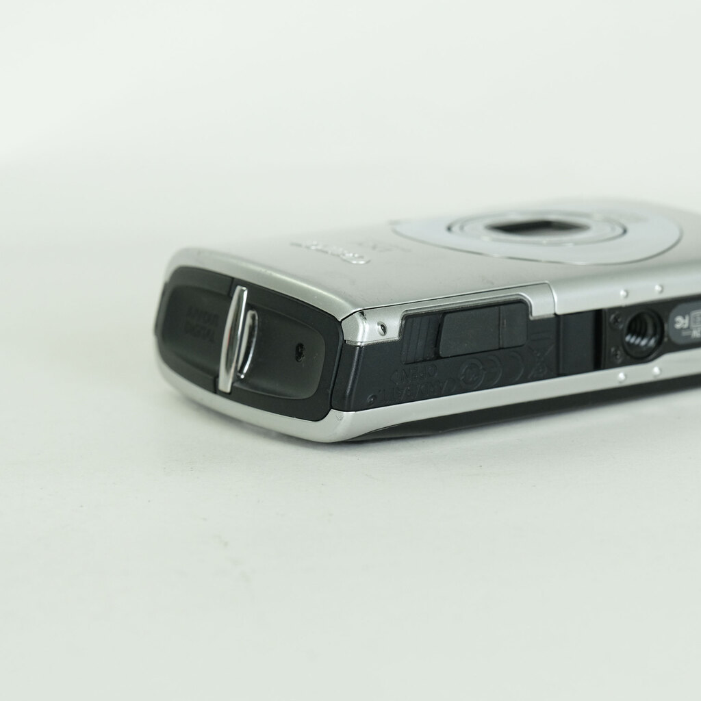 Canon IXY DIGITAL 910IS シルバー