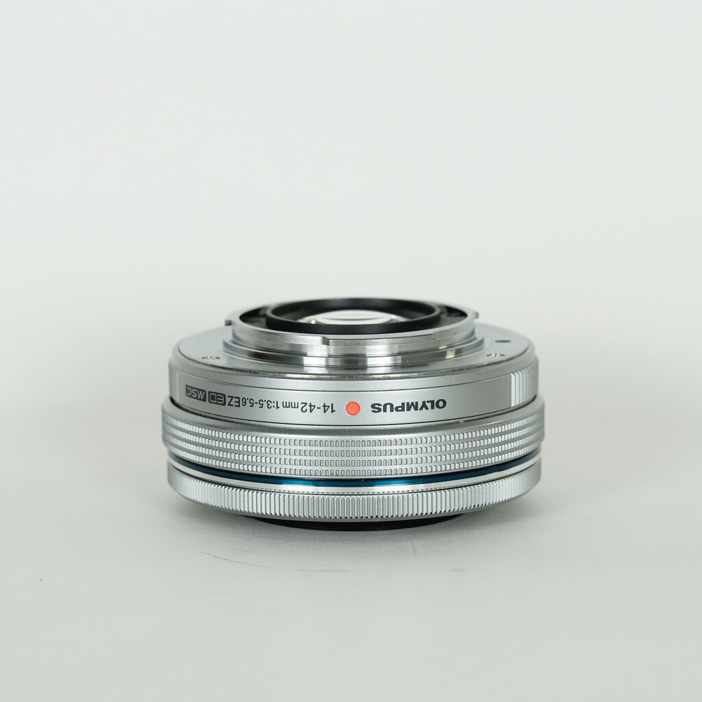 OLYMPUS M.ZUIKO DIGITAL ED 14-42mm F3.5-5.6 EZ シルバー