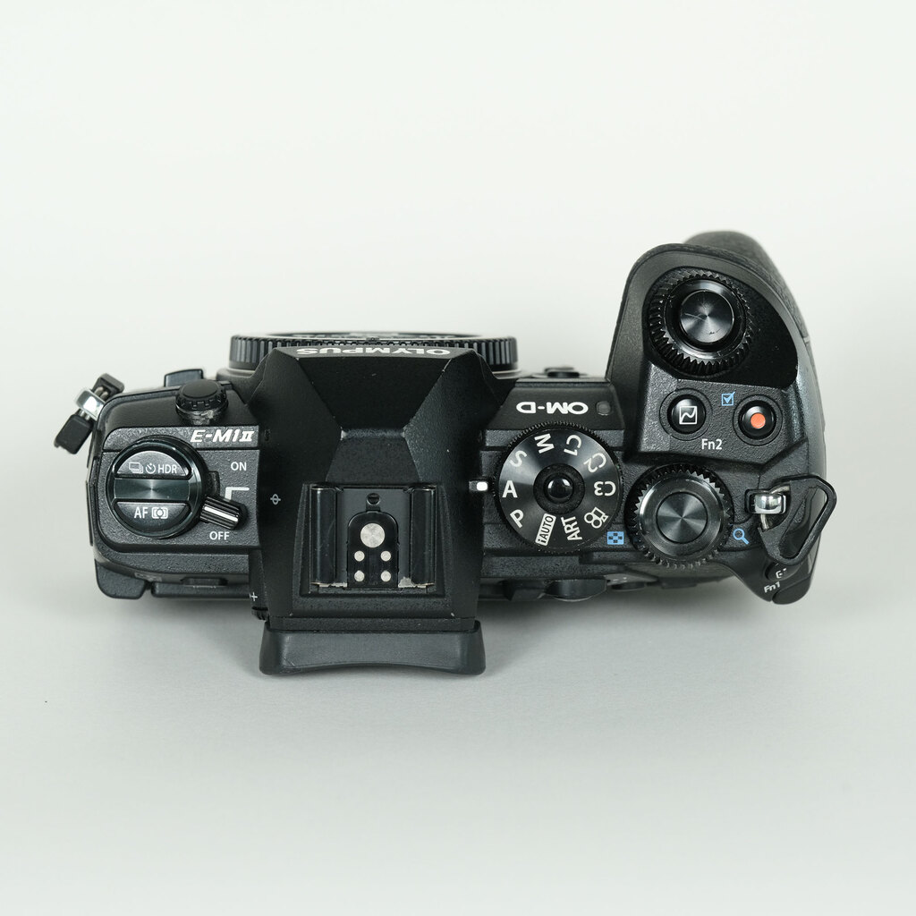 OLYMPUS OM-D E-M1 Mark II OLYMPUS OM-D E-M1 Mark II