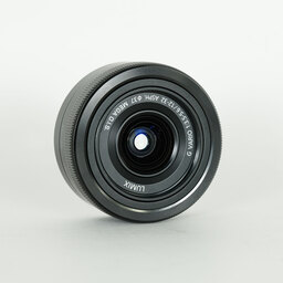 Panasonic LUMIX G VARIO 12-32mm / F3.5-5.6 ASPH. / MEGA O.I.S.