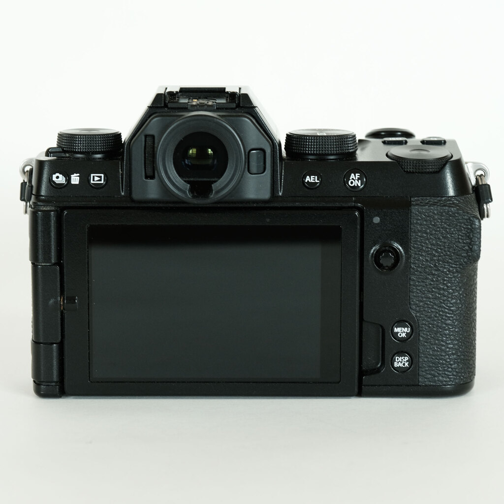 FUJIFILM X-S10