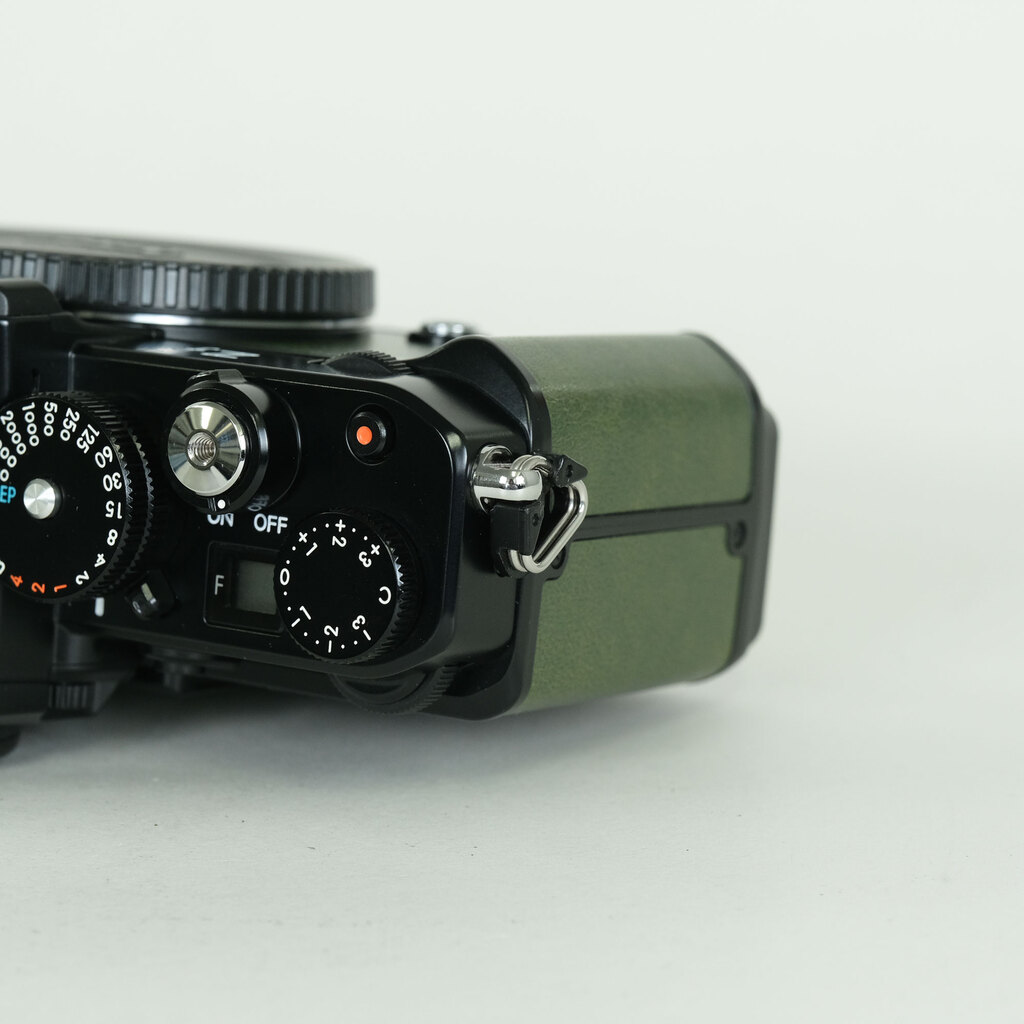 Nikon Z f プレミアムエクステリア張替済み