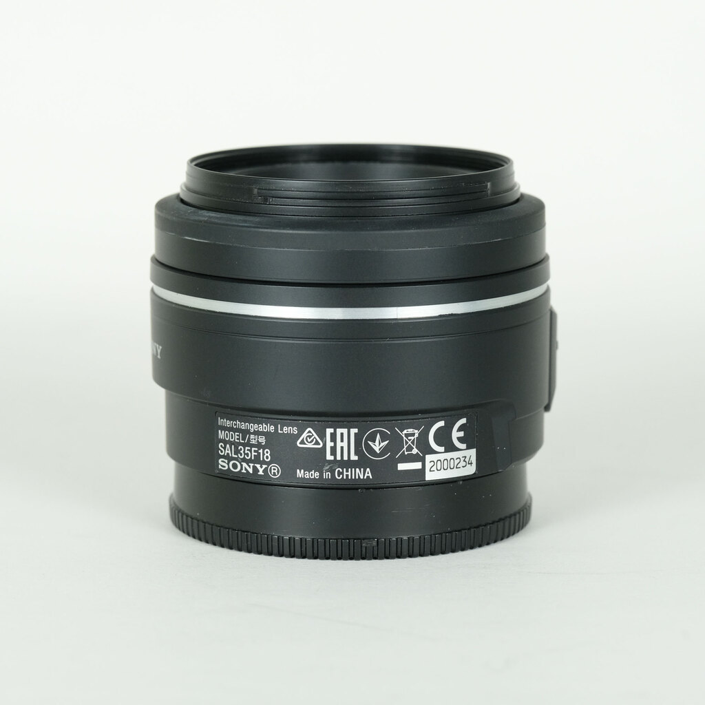 SONY DT 35mm F1.8 SAM SAL35F18