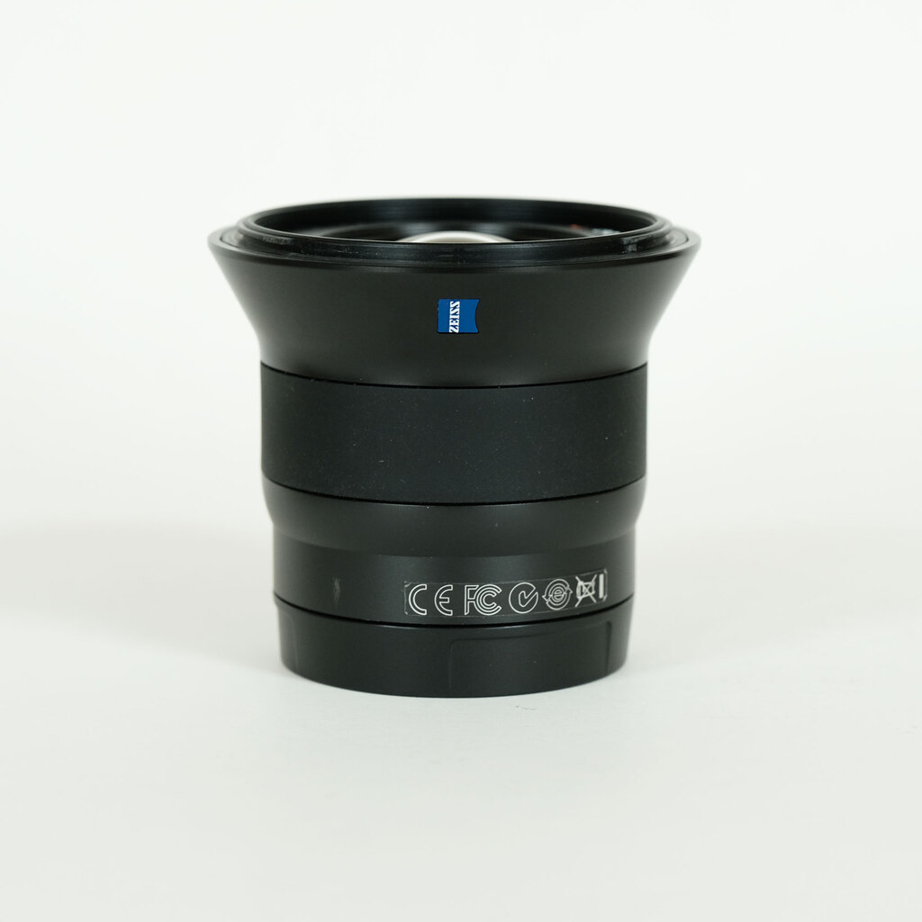 Carl Zeiss Touit 2.8/12 [ソニーE用]の出品 | ONE SCENE（ワンシーン）