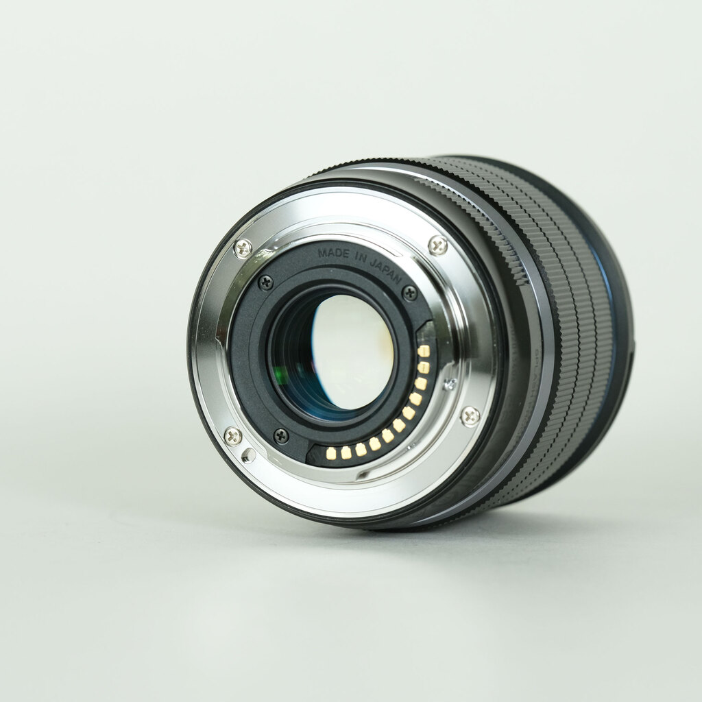 OLYMPUS M.ZUIKO DIGITAL ED 20mm F1.4 PRO OLYMPUS M.ZUIKO DIGITAL ED 20mm F1.4 PRO