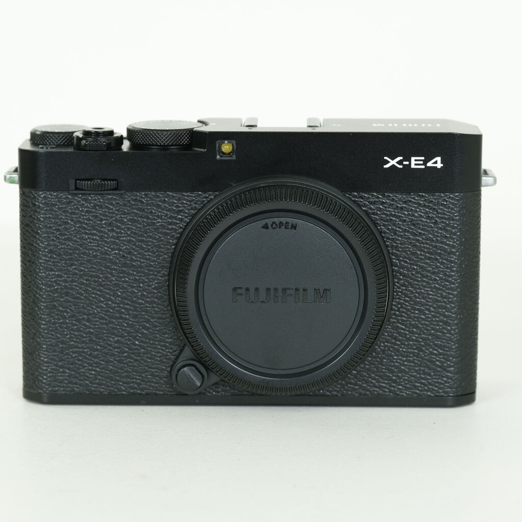 FUJIFILM X-E4