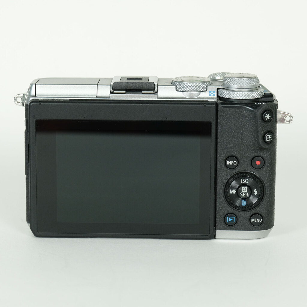 Canon EOS M6 [�{�f�B �V���o�[]
