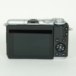 Canon EOS M6