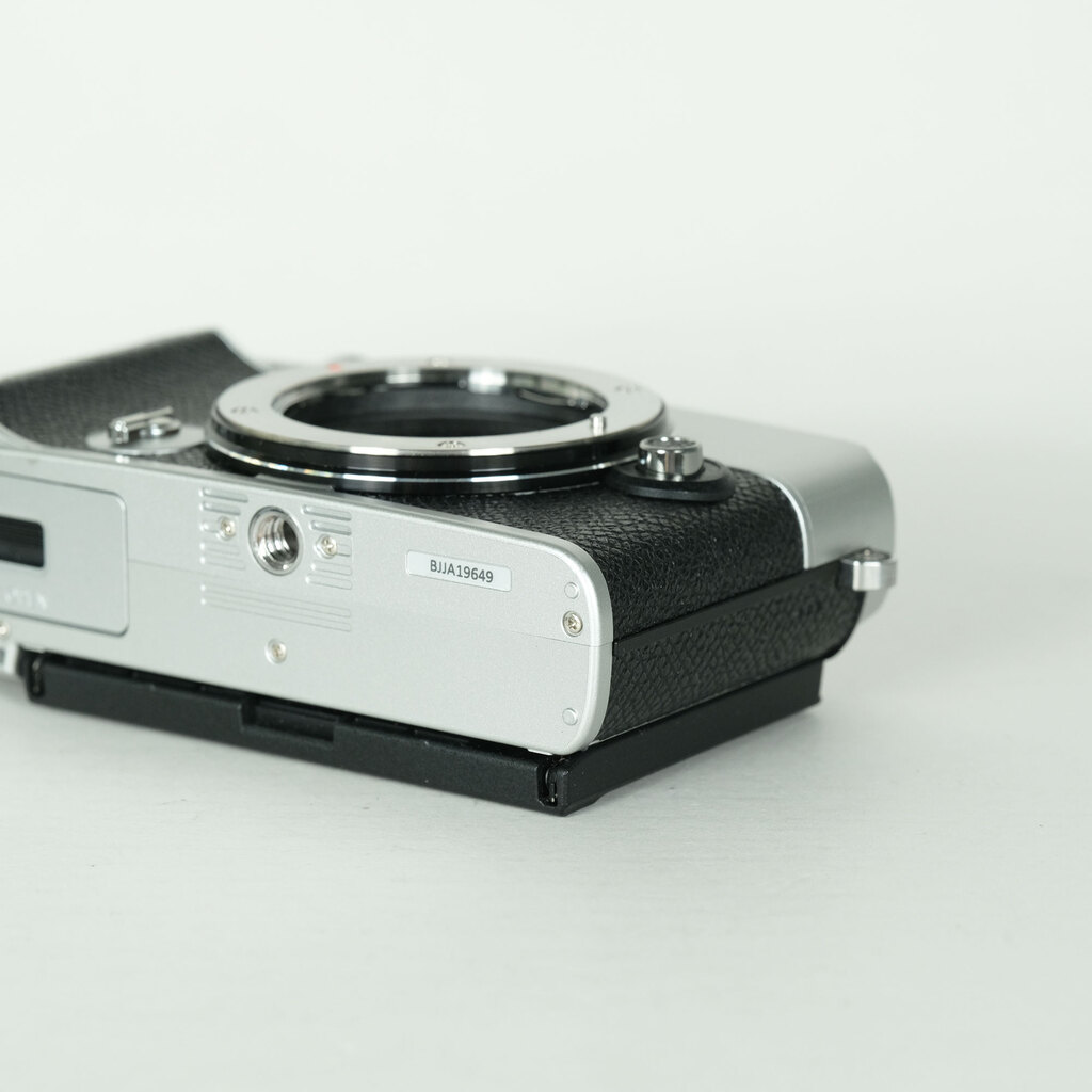 OLYMPUS PEN E-P7
